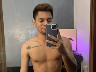 BryanBenedict shows jasmin