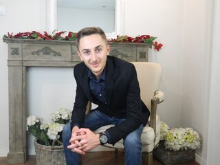 JeremyMachine naked livejasmin